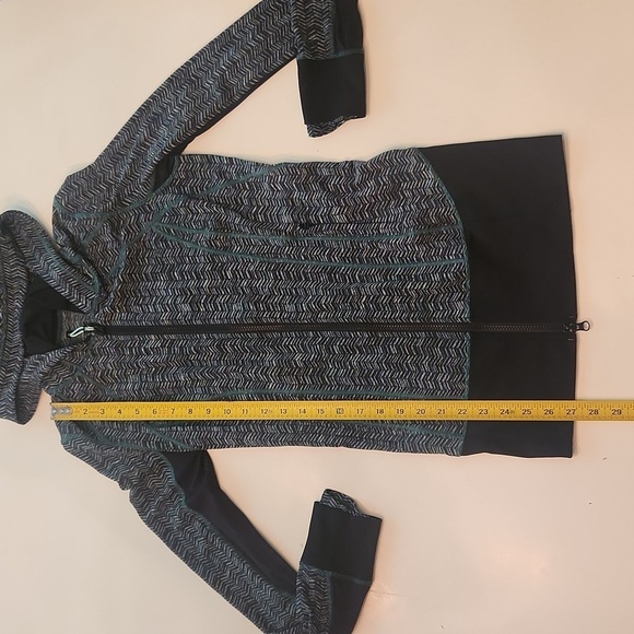 Lululemon Daily Practice Jacket, Irregular Spacebone green black Size 6 - Picture 8 of 9